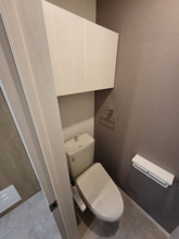 【トイレ】 | 類似の物件の写真となります。