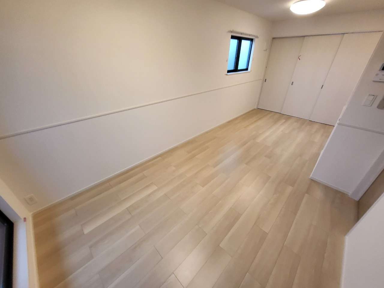 【居間・リビング】 | 八街市アパート　Ａ | 類似物件の写真となります。