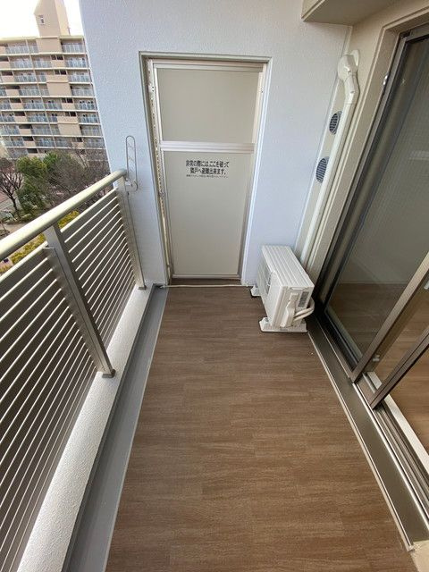西宮市深津町の賃貸マンションのバルコニー