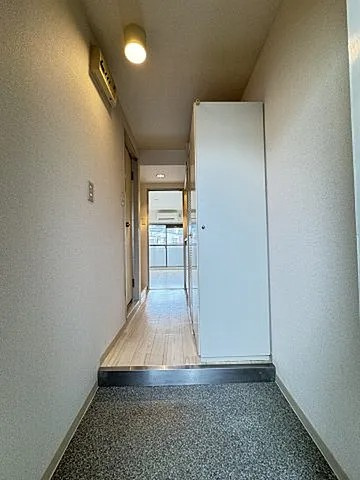 神戸市灘区岩屋中町２丁目の賃貸マンションの玄関