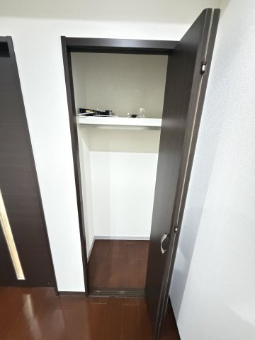 神戸市中央区割塚通５丁目の賃貸マンションの収納