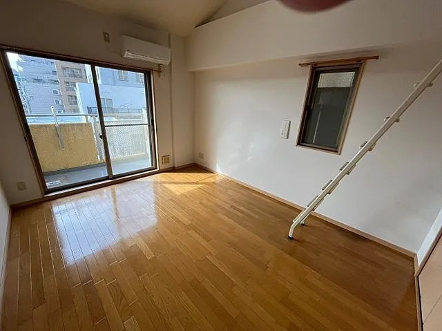 神戸市東灘区甲南町４丁目の賃貸マンションの居間・リビング