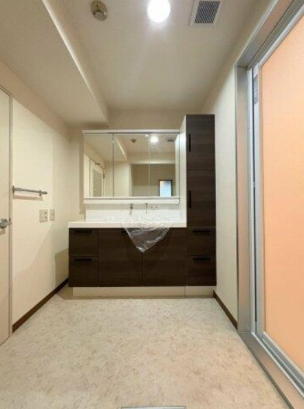 西宮市松下町の賃貸マンションの洗面所