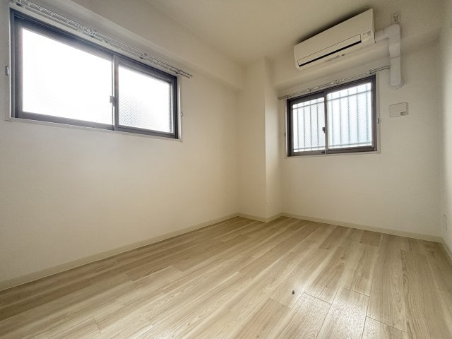 西宮市津門綾羽町の賃貸マンションの居間・リビング
