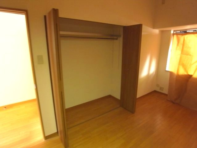 神戸市東灘区住吉東町２丁目の賃貸マンションの収納