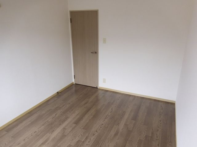 高槻市出丸町のアパートの寝室