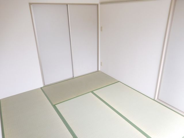 高槻市出丸町のアパートの内装
