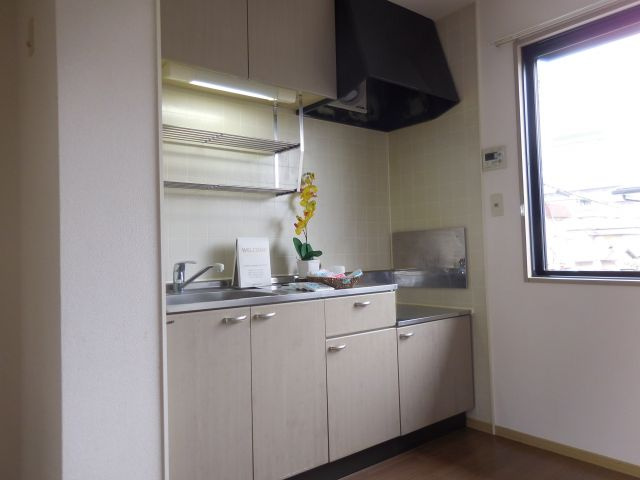 高槻市出丸町のアパートのキッチン