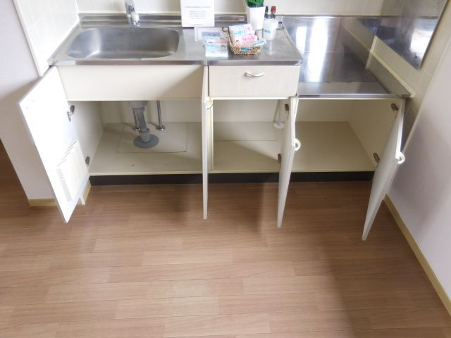 高槻市出丸町のアパートのキッチン