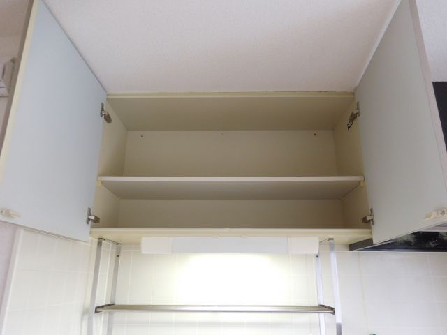 高槻市出丸町のアパートの収納