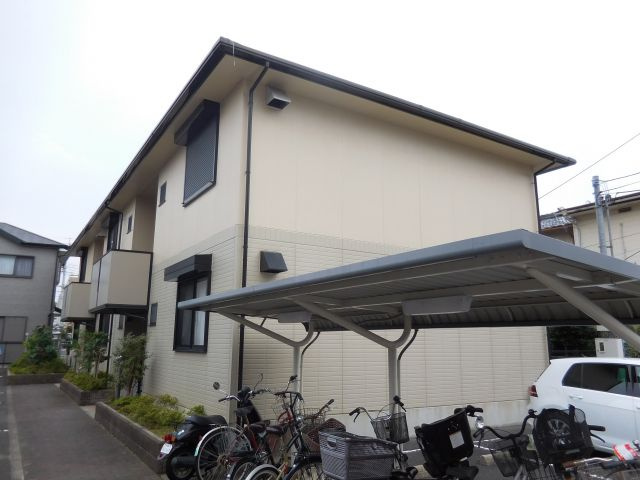 高槻市出丸町のアパートの外観