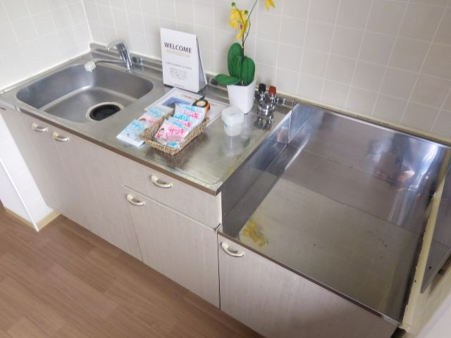 高槻市出丸町のアパートのキッチン