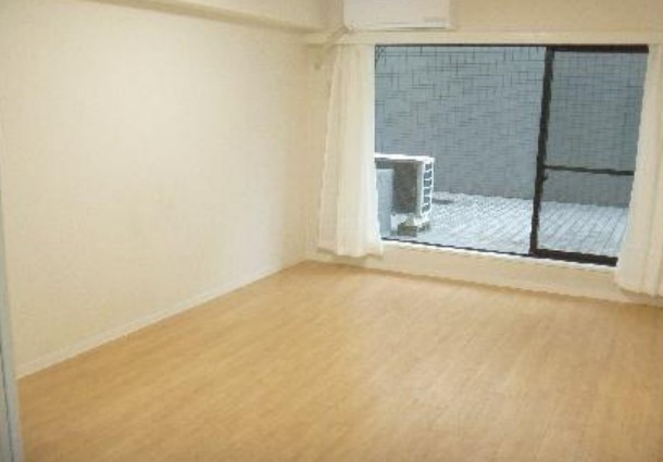 【洋室】 | オリンポス板橋栄町 | うららかな陽射しがどのお部屋にも降り注ぎますように、快適さを追求した間取設計。