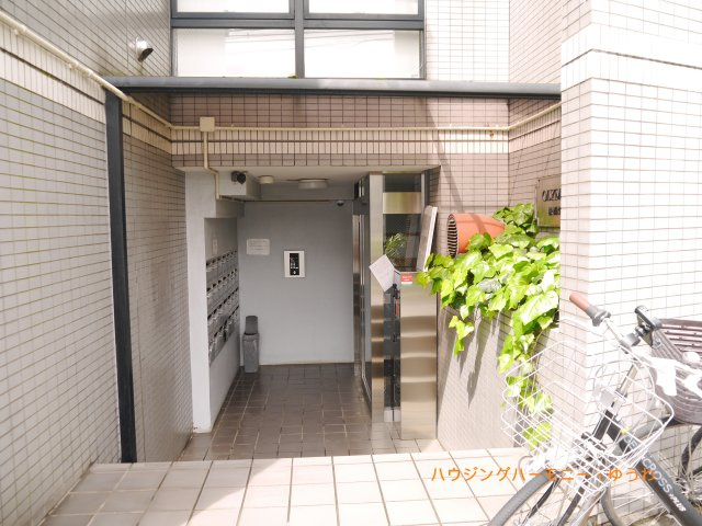 【エントランス】 | オリンポス板橋栄町 | 清廉とされたエントランスになっています。