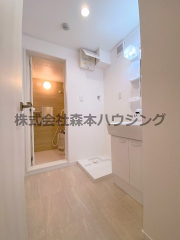 【洗面所】 | 　キャルムコート交野2番館 | スペースが確保できる洗面所です