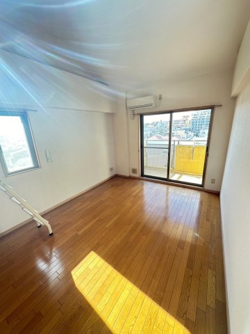 神戸市東灘区甲南町４丁目の賃貸マンションの居間・リビング