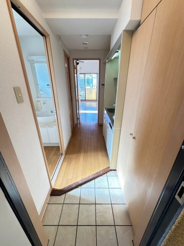 神戸市東灘区甲南町４丁目の賃貸マンションの玄関