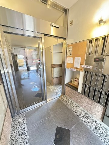 神戸市東灘区甲南町４丁目の賃貸マンションのロビー