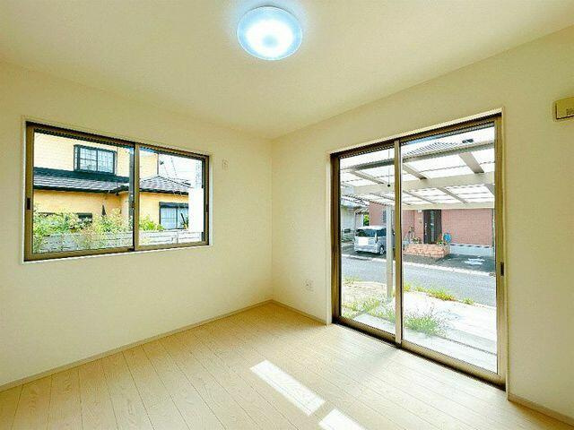中古戸建て・仲介手数料半額）津島市江川町２丁目８８－７の洋室|「１階南側洋室」約５．２帖