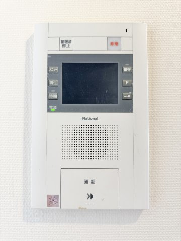 サンクレイドル磐田の防犯設備|モニター付きインターホン！相手の顔が良く見えます！誰が来たかすぐ分かるので防犯対策にもなりますね！　