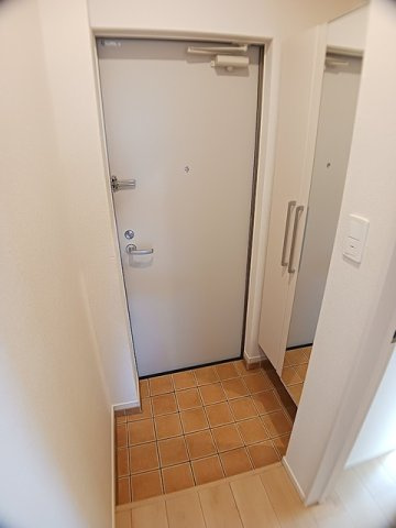 ｇｌａｎｚ　ＣＬＫ　いちご館の玄関