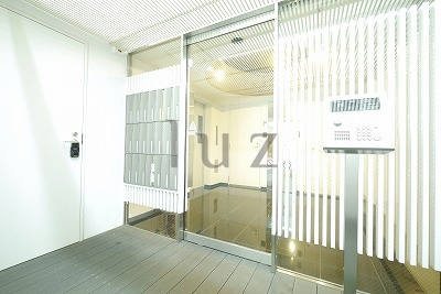 ネクサス戸部本町のエントランス