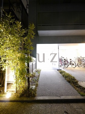 ネクサス戸部本町のエントランス
