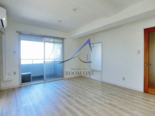 成加パラシオンの居間・リビング|洋室のお部屋です。