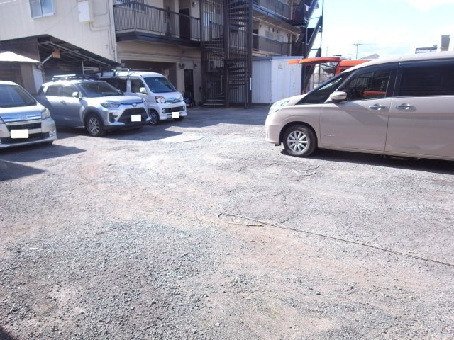 箕面市牧落３丁目の店舗事務所