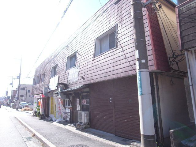 箕面市牧落３丁目の店舗事務所