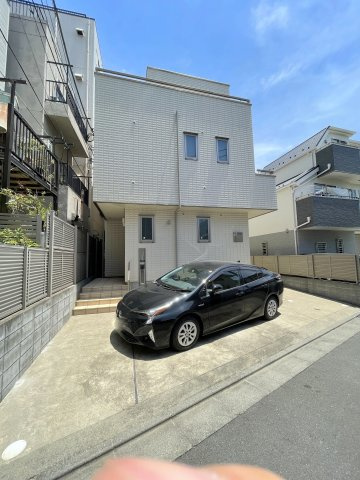 エステート北町の駐車場