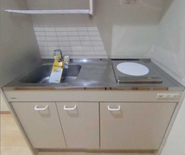 ザファルティ十日市場のキッチン