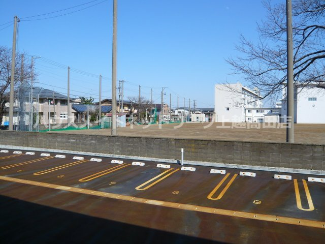プリマクラッセの駐車場|消雪付駐車場