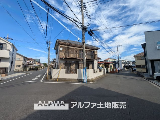 瑞穂町むさし野2丁目　中古戸建の外観|【Comfortable House】◆土地面積約121平米◆戸建ならではの独立した住空間。3LDKの間取りと駐車スペースを備え、家族の日常を支える住まいです。