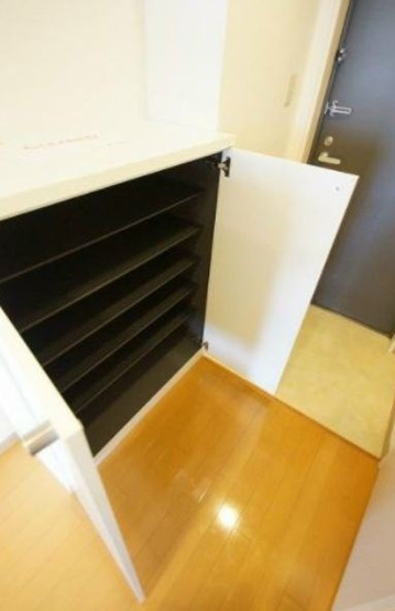 【玄関】イーリスネオ