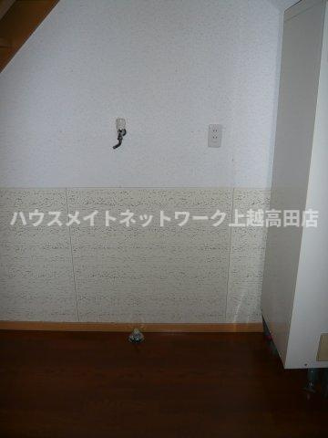 オレンジヒルズＪ２のその他|洗濯機置場（参考同型107号室室内写真）