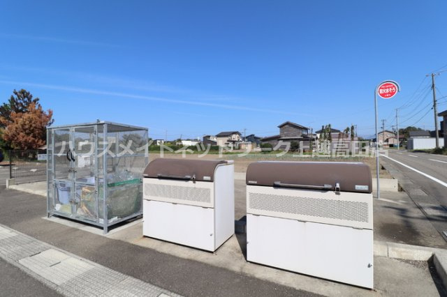 ＥＩＳＥＮのその他共用部分|敷地内ゴミステーション（市回収）