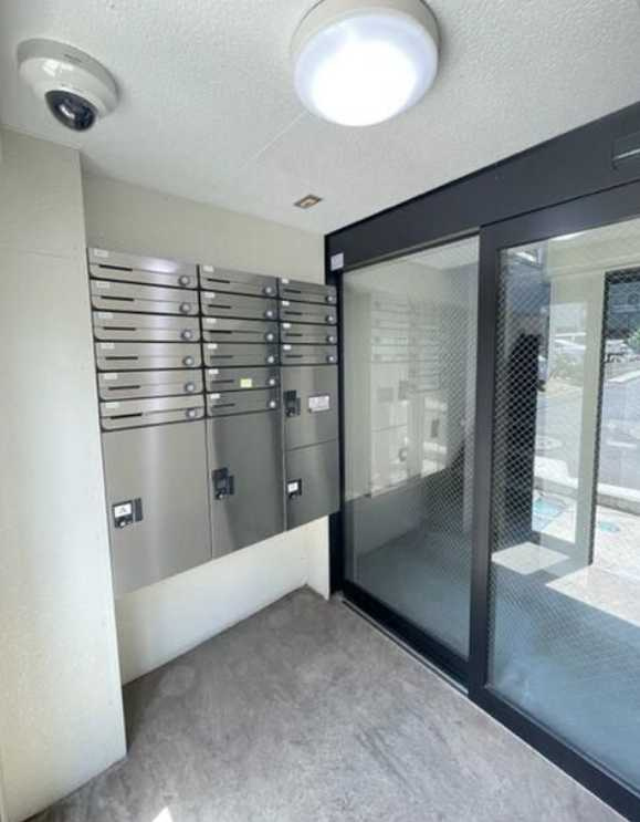フィオーレ三軒茶屋　礼金0　家具付き　家電付きのロビー