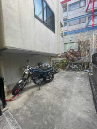 フィオーレ三軒茶屋　礼金0　家具付き　家電付きのエントランス
