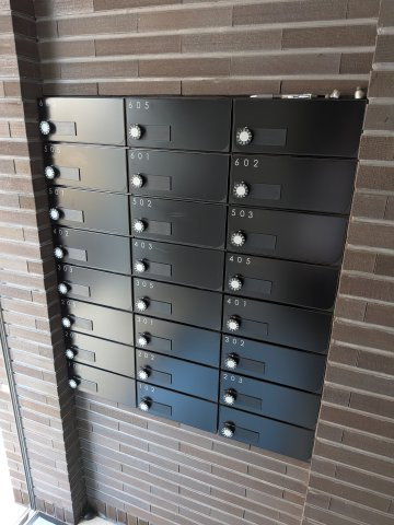 【その他共用部分】 | クレシェンテ梅月 | 集合ポストです