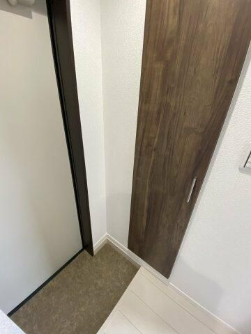 ベイルーム新杉田の玄関