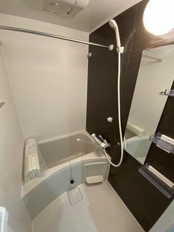 ベイルーム新杉田の浴室
