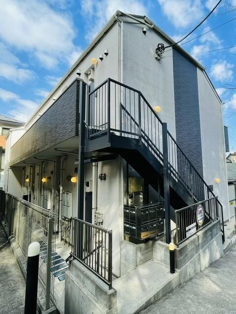 ブルースカイ上大岡の外観