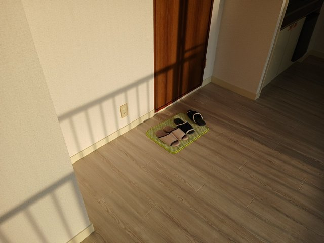 鶴田第一ビルの洋室