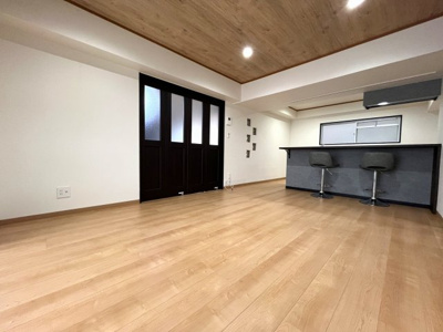 【洋室】 | シャンピア大濠 | 家族との団らん時間をより特別にしてくれる、広々としたリビングです☆