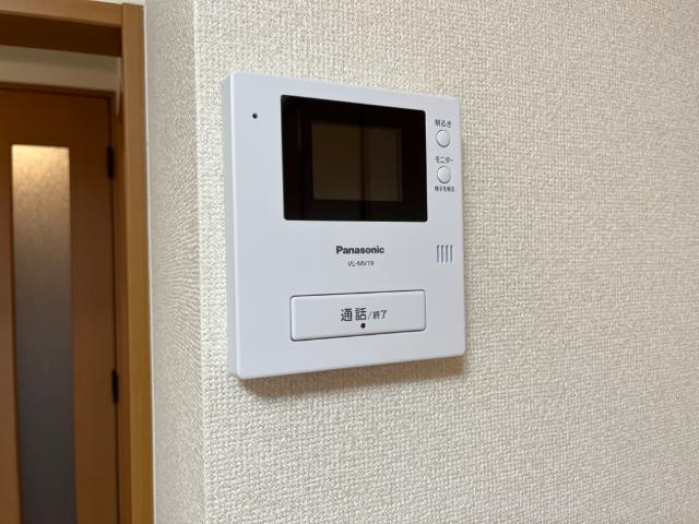 ラ　ターユの内装|カメラ付インターホン