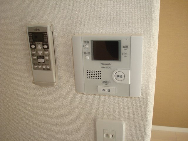 リヴィエーイルの内装|カメラ付インターホン