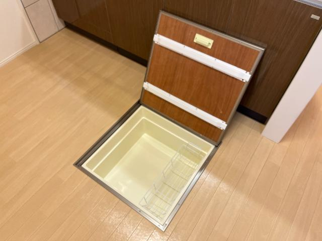 ブランの収納|床下収納