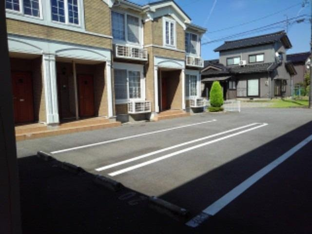 ソフテイル　Ｂの駐車場