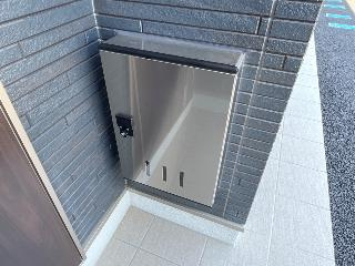 仮）栗面町新築アパートのその他|宅配ボックス（イメージ）